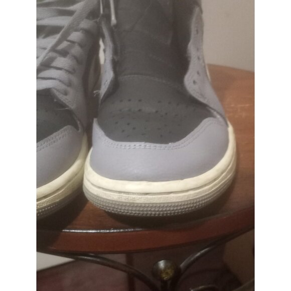 Air Jordan 1 Mid Women's Size 8 Cement Grey/Sail BQ6472 022 - Picture 9 of 13